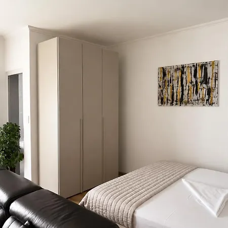 Kerols Elegant With Balcony * Tirana